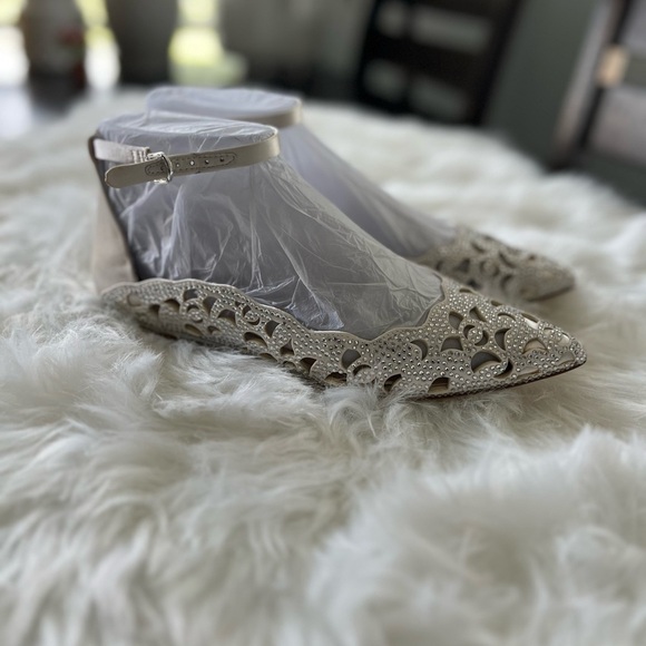 Imagine Vince Camuto Women's Garyn Ballet Flat size 7 - Picture 1 of 6